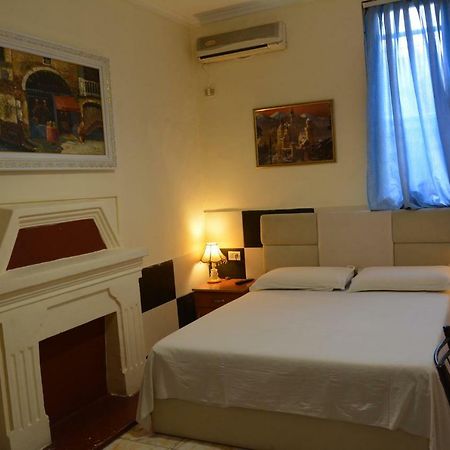 Hotel Republika ติรานา ภายนอก รูปภาพ