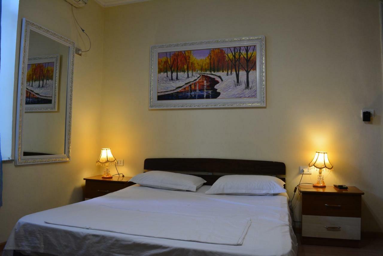 Hotel Republika ติรานา ภายนอก รูปภาพ