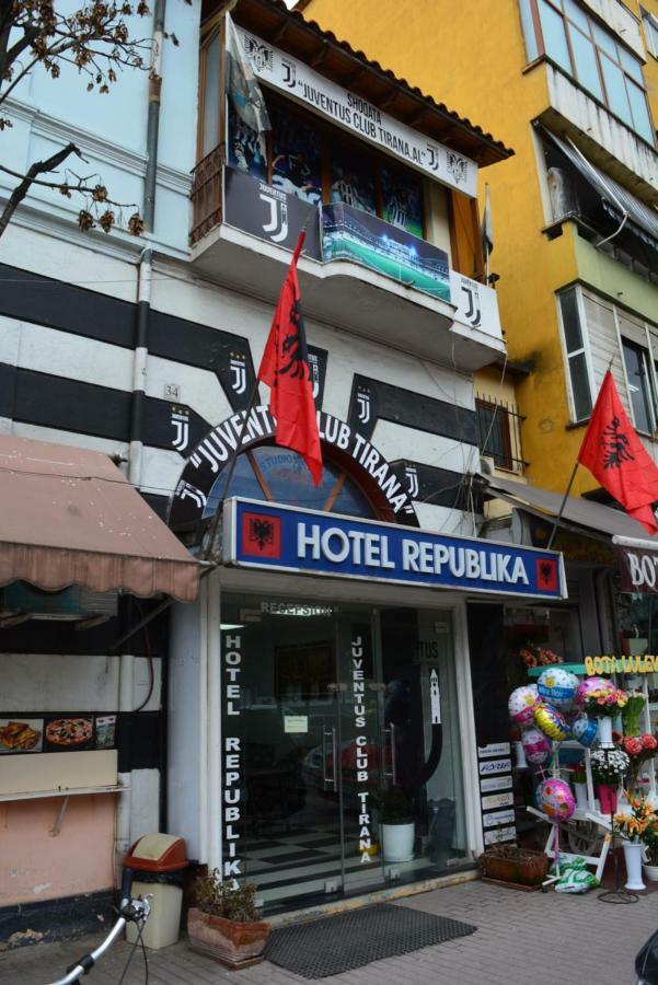 Hotel Republika ติรานา ภายนอก รูปภาพ